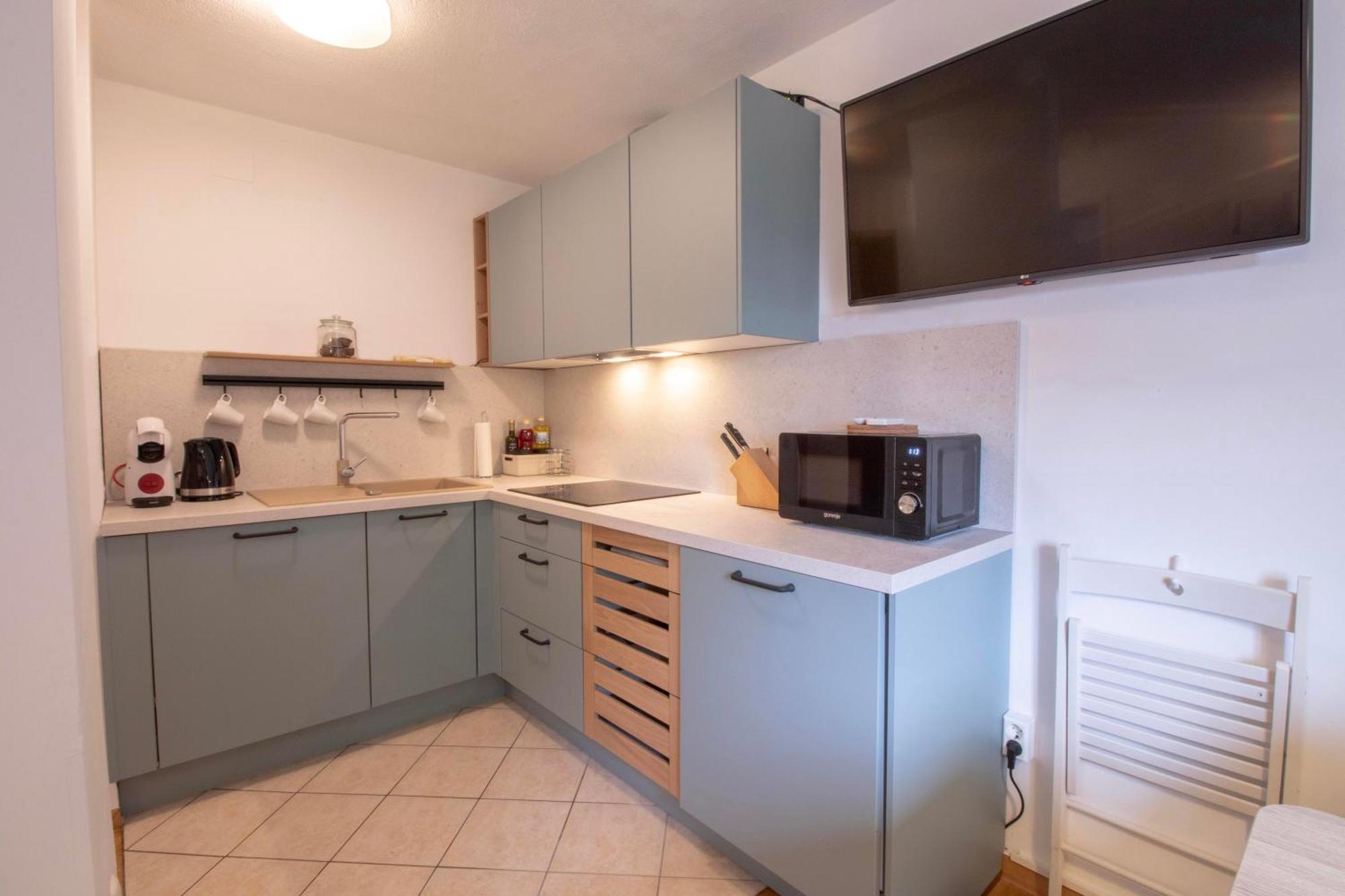 Apartment Above Lake Μπλεντ Εξωτερικό φωτογραφία